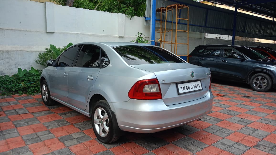 Skoda Rapid - Image 6
